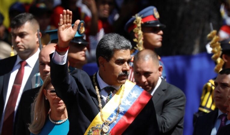 EEUU, la UE y Canadá imponen nuevas sanciones a funcionarios Venezuela en día juramentación Maduro