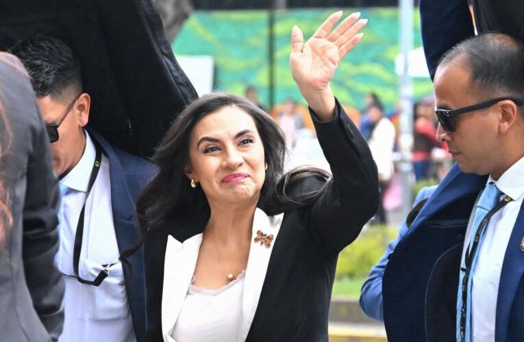 La vicepresidenta Verónica Abad dice que este domingo asumirá la Presidencia de Ecuador