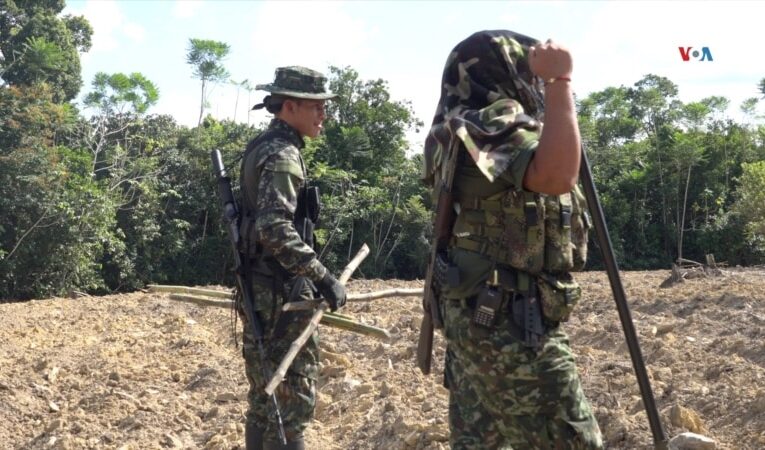 Petro suspende diálogos de paz con ELN tras violencia en el Catatumbo 