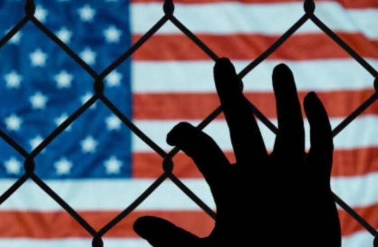 ACLU trabaja a contrarreloj para evitar deportaciones de venezolanos a prisiones de El Salvador