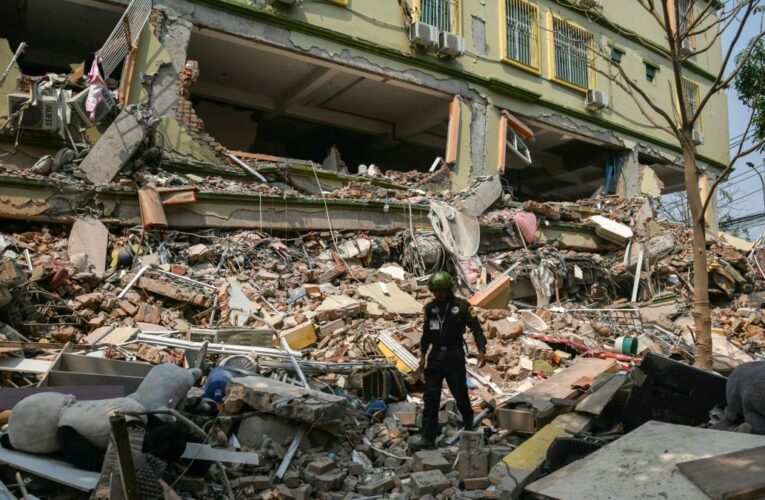 Bangkok halla dos cadáveres en torre destruida por sismo y busca a más de 70 desaparecidos