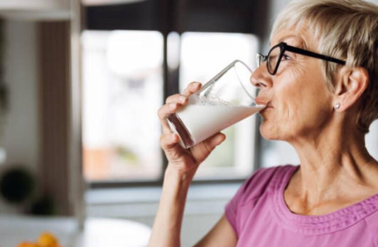 ¿Cuánto calcio deben consumir los adultos? Puede encontrarlo en estos alimentos