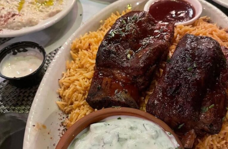 Este restaurante es furor en Chicago por su fusión entre barbacoa y comida exótica