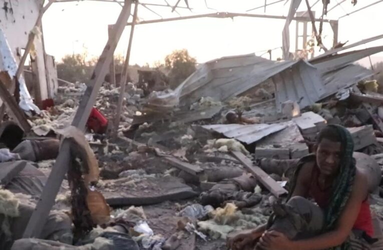 Un bombardeo de Estados Unidos en Yemen deja casi 70 muertos en un centro de detención de migrantes