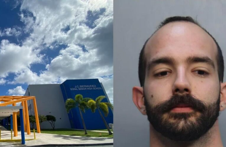 Entró a un salón de clases en Florida y no esperó encontrar al maestro haciendo esto con su alumna