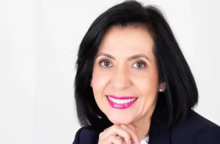 Historia de superación: mujer venezolana se mudó a EE. UU. para aprender inglés y ahora lidera el sector bancario