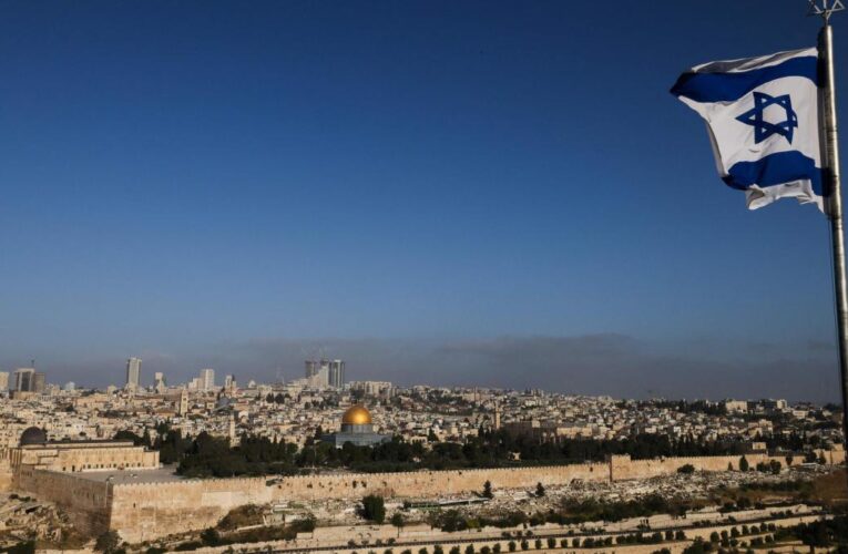Yemeníes hutíes retoman ofensiva contra Israel tras tregua con Irán