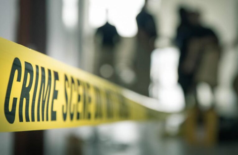un hombre asesinó a su esposa e hirió a su hija tras una fuerte discusión por un partido de fútbol americano