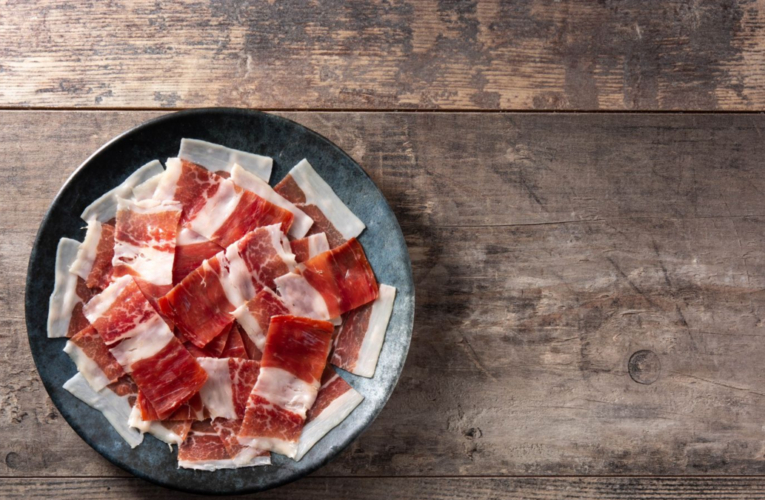 España solicitó a Japón mantener la importación de jamón serrano pese al brote de peste porcina africana en jabalíes detectado en Cataluña