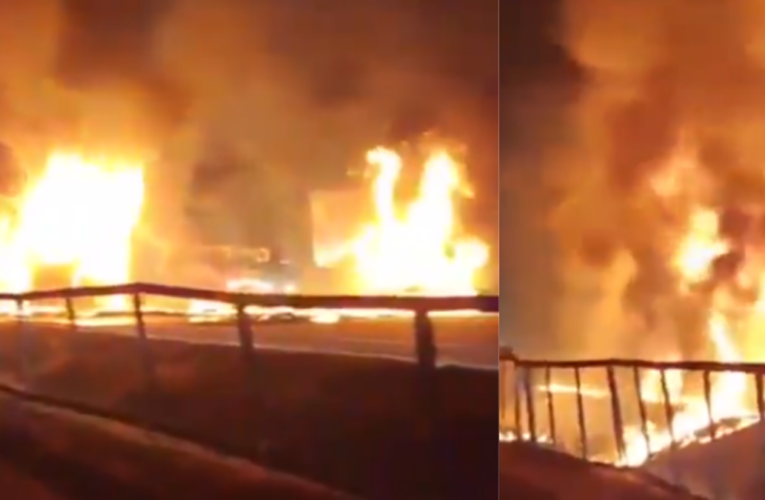 Bus con 30 pasajeros se incendió tras fuerte accidente de tránsito en autopista de India: al menos 9 muertos