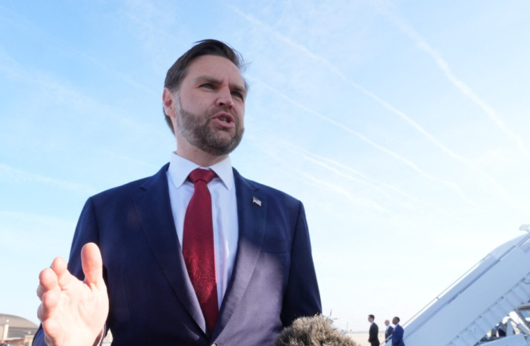 Vicepresidente de Estados Unidos, JD Vance, viaja a Pakistán para diálogos de paz con Irán en medio de amenazas de suspender la negociación