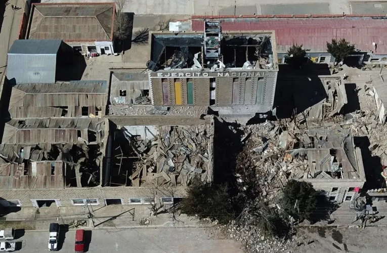 Poderosa explosión en cuartel militar deja dos muertos, 14 desaparecidos y 81 heridos en Bolivia; abren investigación por homicidio